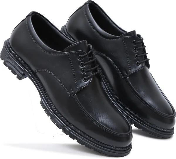Black_Synthetic_Leather_Outdoors_Shoes_For_Men