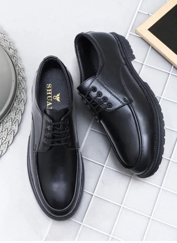Black_Synthetic_Leather_Outdoors_Shoes_For_Men