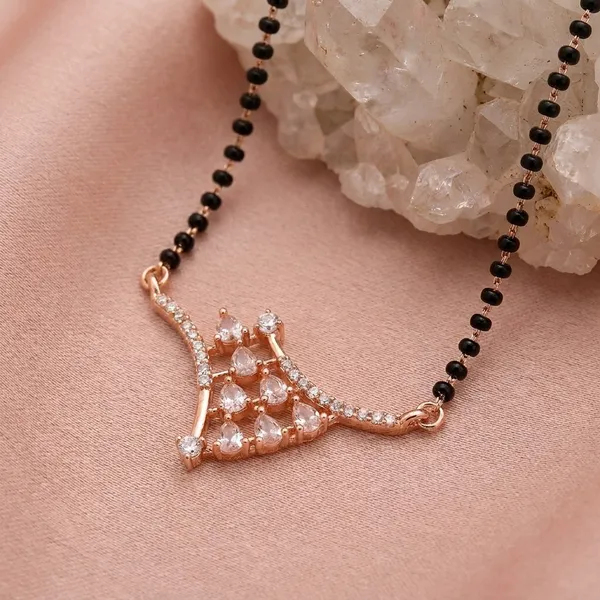 Elegant_Crown_Pendant_Black_Beaded_Mangalsutra_Necklace