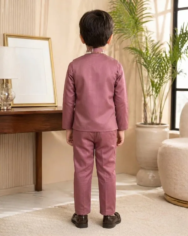Pink_Indo_Western_Set_For_Boys_With_Beaded_Necklace_(Mala)