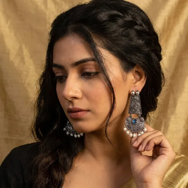 Black_And_Blue_Traditional_Classic_Stylish_Oxidized_Kundan_Dropping_Stud_Earrings_For_Women