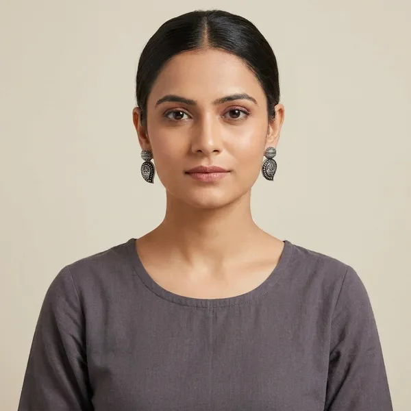 Silver_Traditional_Classic_Stylish_Oxidized_Kundan_Pearl_Dropping_Stud_Earrings_For_Women