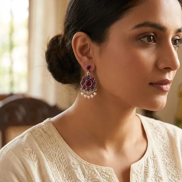 Red_And_Silver_Traditional_Classic_Stylish_Oxidized_Kundan_Stud_Earrings_For_Women