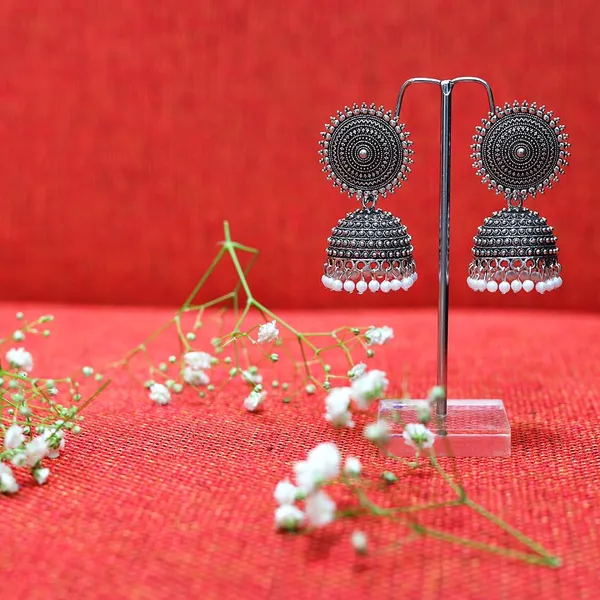 Silver_Traditional_Classic_Stylish_Silver_Jhumka_Earrings_For_Women
