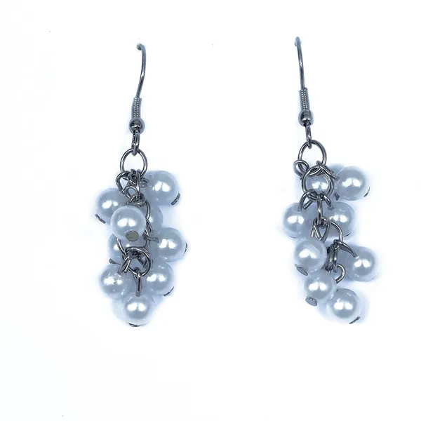 Silver_Classic_Stylish_Pearl_Dropping_Hook_Earrings_For_Women