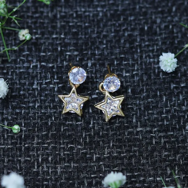 Gold_And_Clear_Traditional_Classic_Stylish_Star_Stud_Earrings_For_Women