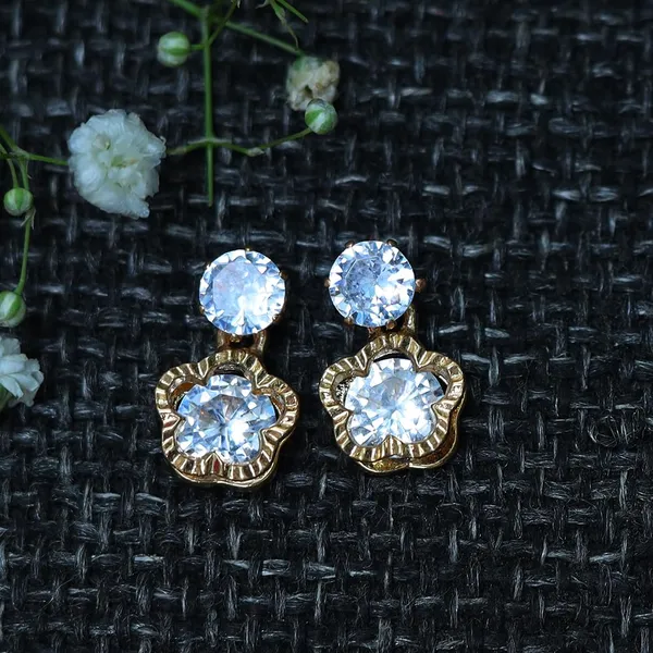 Gold_And_Clear_Traditional_Classic_Stylish_Stone_Stud_Earrings_For_Women
