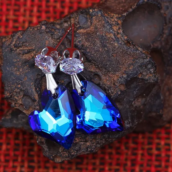Blue_Traditional_Classic_Stylish_Stone_Dropping_Stud_Earrings_For_Women