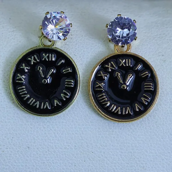 Black_Traditional_Classic_Stylish_Clock_Stud_Earrings_For_Women