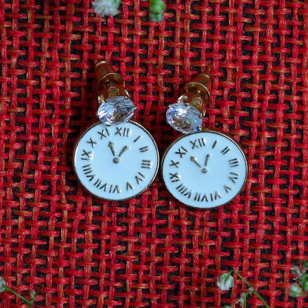 White_Traditional_Classic_Stylish_Clock_Stud_Earrings_For_Women