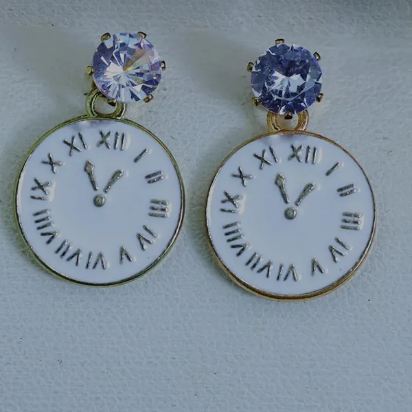 White_Traditional_Classic_Stylish_Clock_Stud_Earrings_For_Women