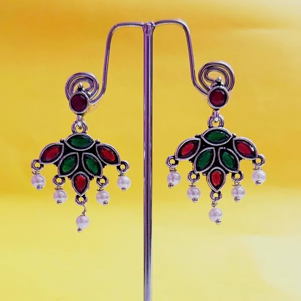 Red_And_Green_Traditional_Classic_Stylish_Oxidized_Kundan_Stud_Earrings_For_Women
