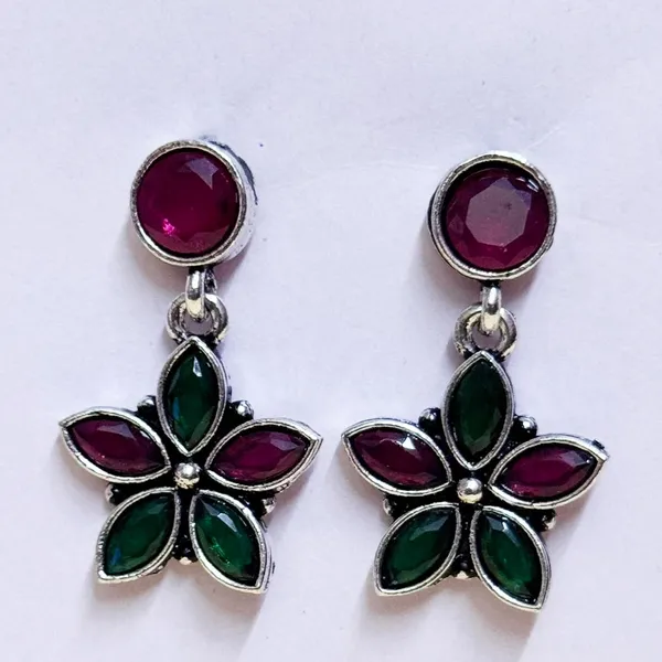 Red_And_Green_Traditional_Classic_Stylish_Oxidized_Kundan_Stone_Dropping_Stud_Earrings_For_Women