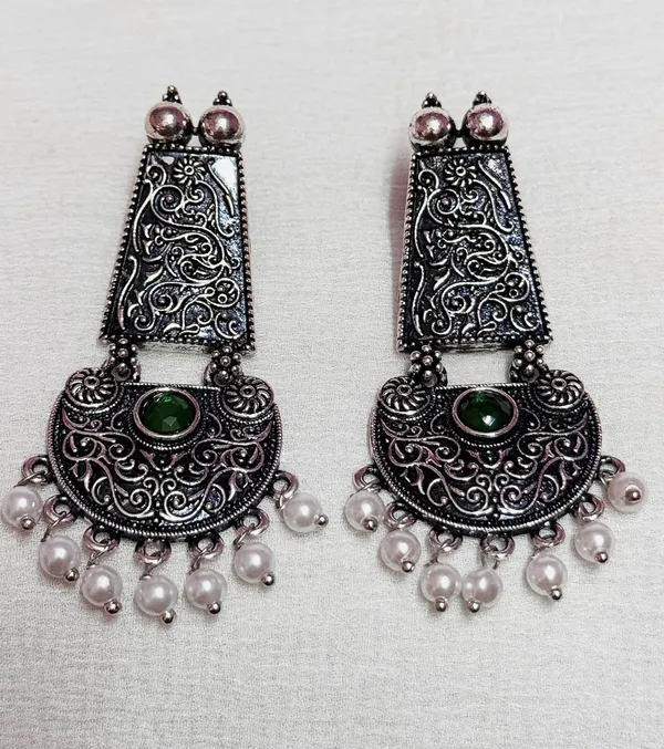 Green_And_Black_Traditional_Classic_Stylish_Oxidized_Kundan_Stone_Dropping_Stud_Earrings_For_Women