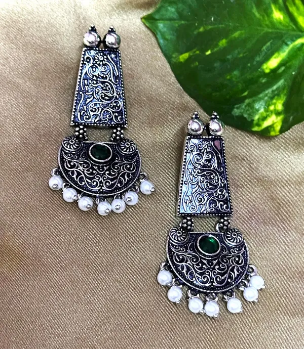 Green_And_Black_Traditional_Classic_Stylish_Oxidized_Kundan_Stone_Dropping_Stud_Earrings_For_Women