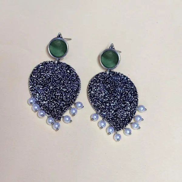 Black_Traditional_Classic_Stylish_Oxidized_Kundan_Stud_Earrings_For_Women