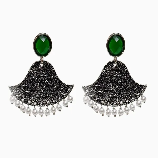Black_Traditional_Classic_Stylish_Oxidized_Kundan_Stud_Earrings_For_Women