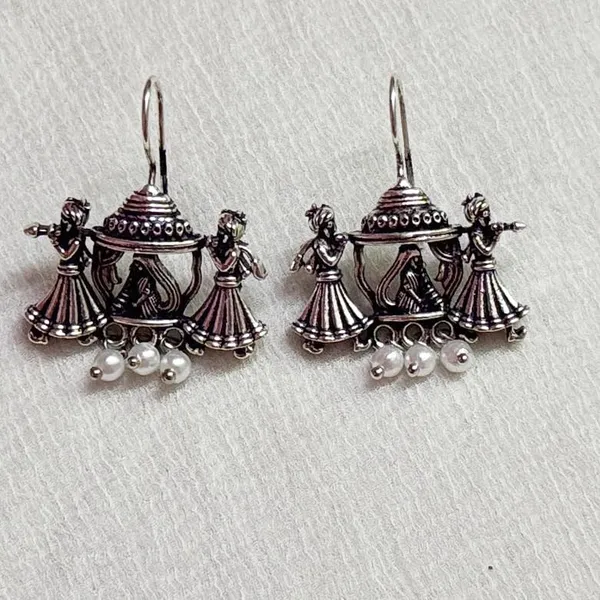 Silver_Traditional_Classic_Stylish_Oxidized_Kundan_Pearl_Dropping_Stud_Earrings_For_Women