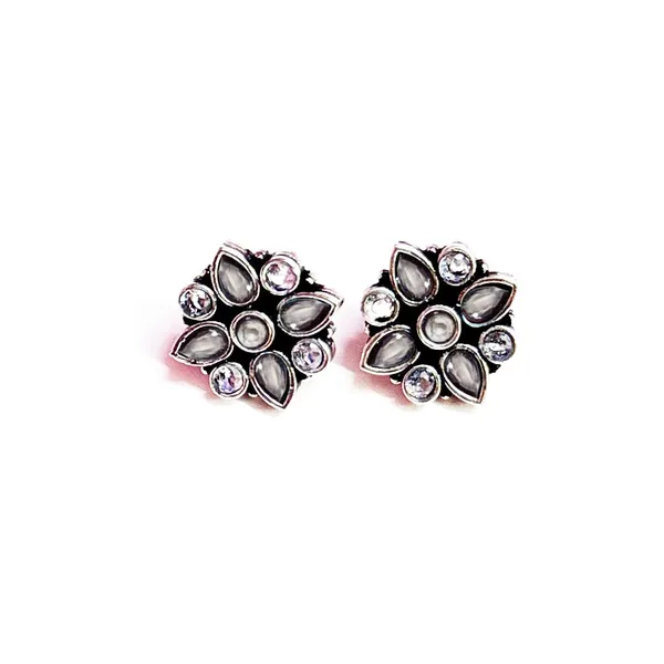 Grey_Traditional_Classic_Stylish_Oxidized_Kundan_Stud_Earrings_For_Women