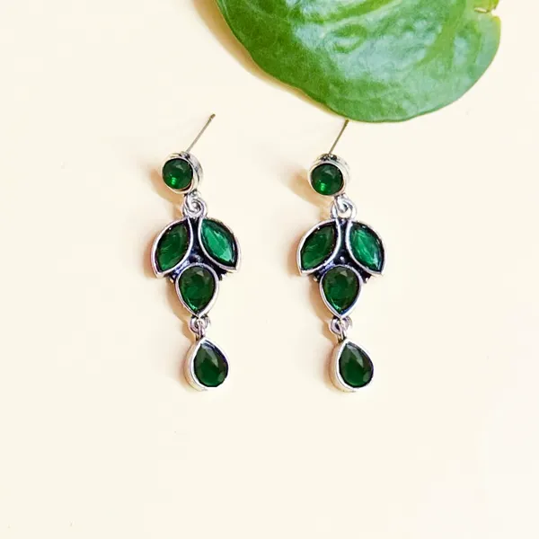 Green_And_Silver_Traditional_Classic_Stylish_Oxidized_Kundan_Stud_Earrings_For_Women