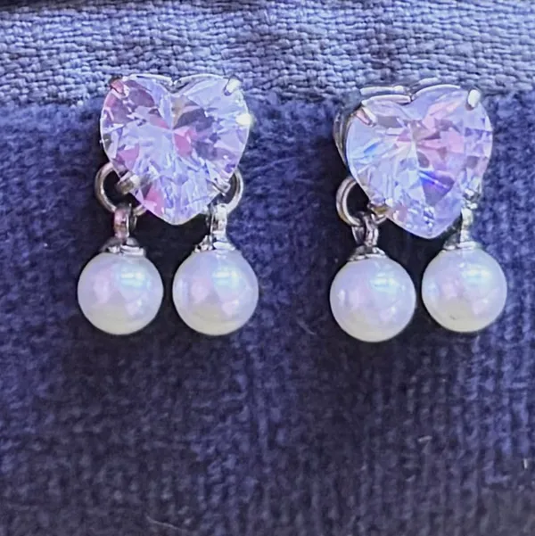 Pink_And_White_Traditional_Classic_Stylish_Oxidized_Kundan_Pearl_Dropping_Stud_Earrings_For_Women