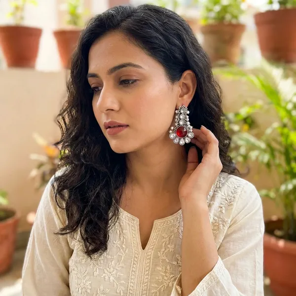 Red_And_Silver_Traditional_Classic_Stylish_Oxidized_Kundan_Pearl_Dropping_Stud_Earrings_For_Women