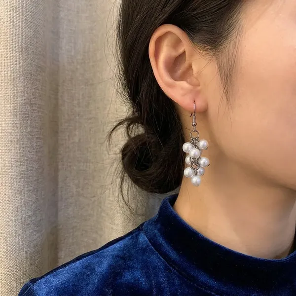 Silver_Classic_Stylish_Pearl_Dropping_Hook_Earrings_For_Women