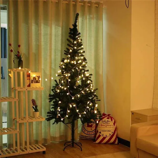 Green_Plastic_Christmas_Tree