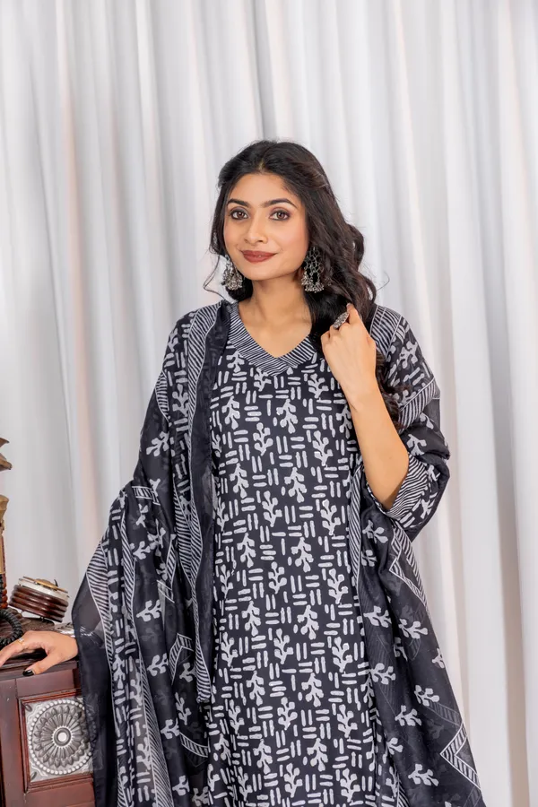 Navy_Blue_Cotton_Straight_Geometric_Print_Kurta_Set_With_Dupatta_For_Women