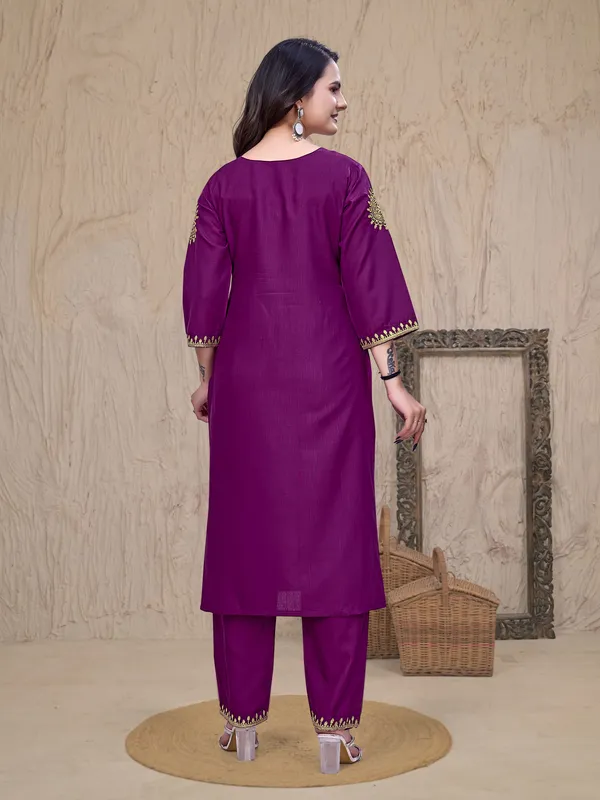Purple_Rayon_Straight_Golden_Thread_Work_Embroidered_Kurta_Set_For_Women