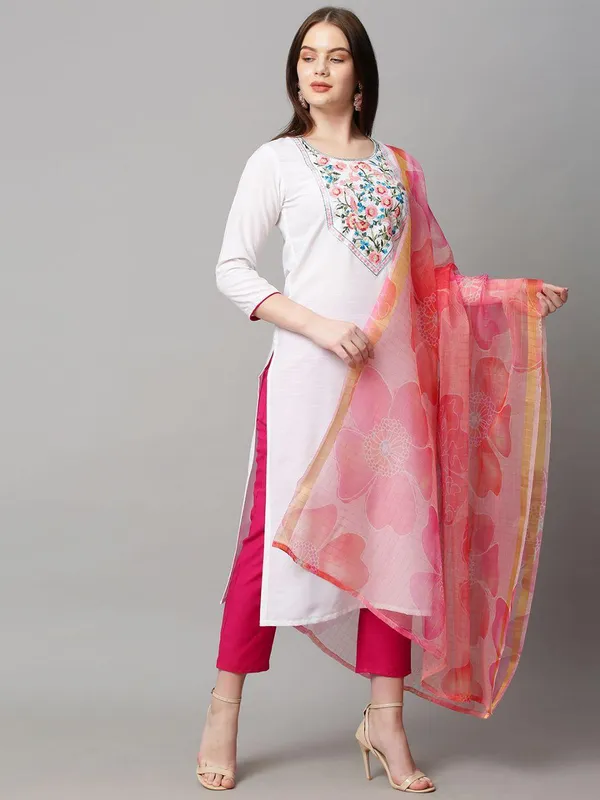 White_Slub_Cotton_Straight_Floral_Embroidered_Kurta_Set_For_Women