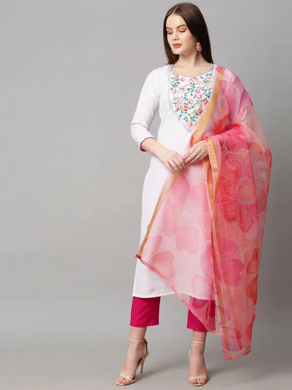 White_Slub_Cotton_Straight_Floral_Embroidered_Kurta_Set_For_Women
