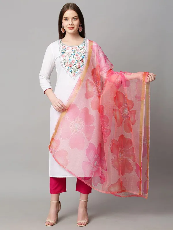 White_Slub_Cotton_Straight_Floral_Embroidered_Kurta_Set_For_Women