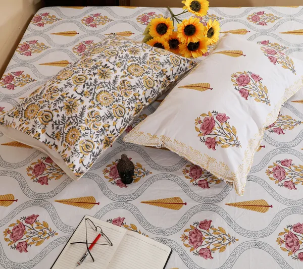 220_TC_|_335_GSM_|_Multicolor_Cotton_Printed_Bedsheet