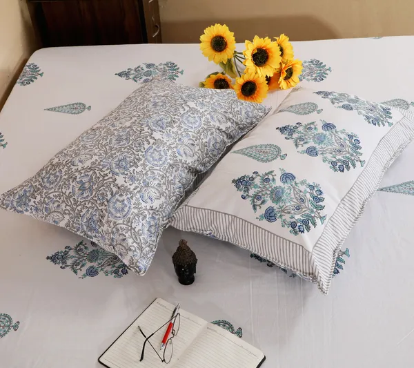 220_TC_|_335_GSM_|_Multicolor_Cotton_Printed_Bedsheet