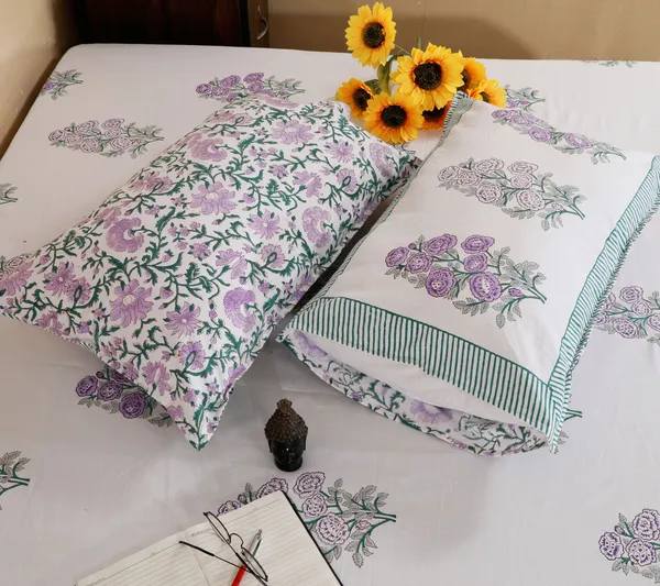 220_TC_|_335_GSM_|_Purple_And_Grey_Cotton_Block_Print_Floral_Bedsheet_With_Pillow_Cover