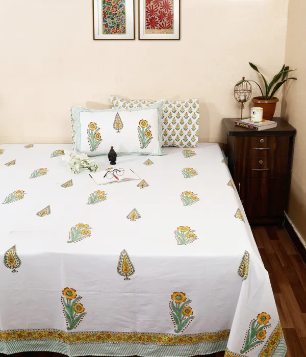 220_TC_|_335_GSM_|_Multicolor_Cotton_Hand_Block_Print_Bedsheet_With_Pillow_Cover