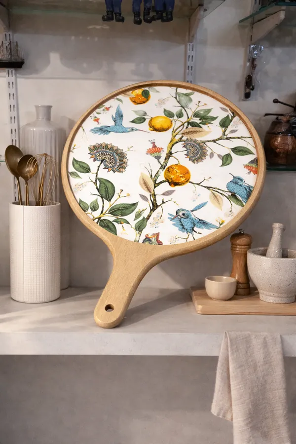 Multicolor_Wood_Botanical_Bird_Print_Round_Serving_Board