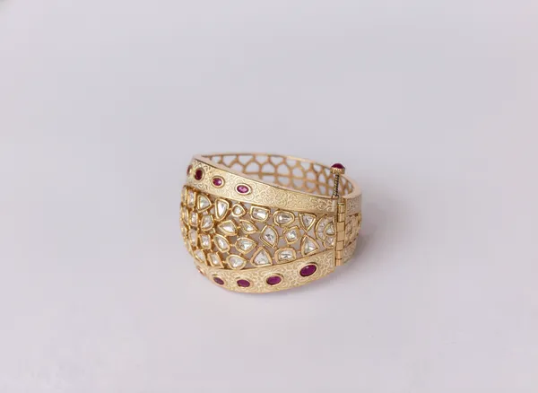 Gold_And_Red_Majestic_Polki_And_Tourmaline_Bangle