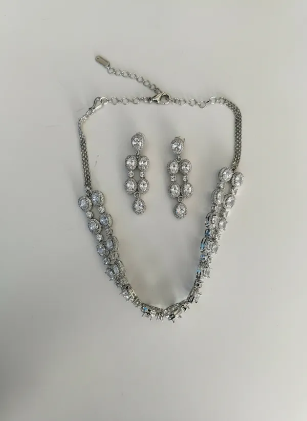 Luminous_Oval_Cut_Cz_Silver_Plated_Statement_Necklace_Set