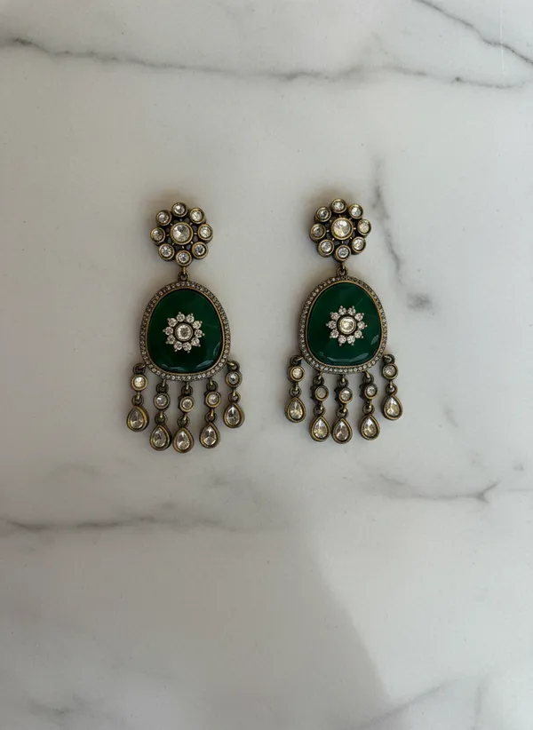 Emerald_And_Polki_Inspired_Majestic_Dangler_Earrings