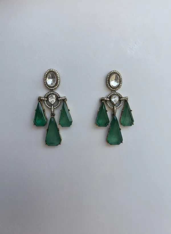 Regal_Emerald_Green_And_Crystal_Chandelier_Earrings