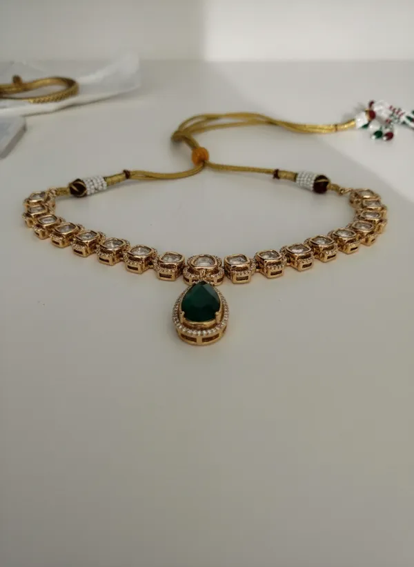 Vintage_Ottoman_Style_Ornate_Ruby_And_Emerald_Crystal_Necklace_Set