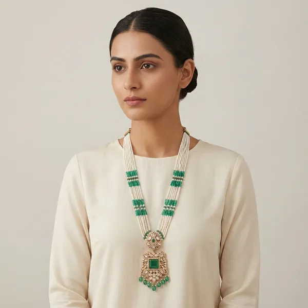 Regal_Emerald_And_Pearl_Kundan_Statement_Necklace