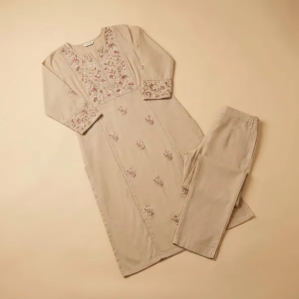 Off_White_Embroidered_Kurta_With_Printed_Pants_Set_For_Women