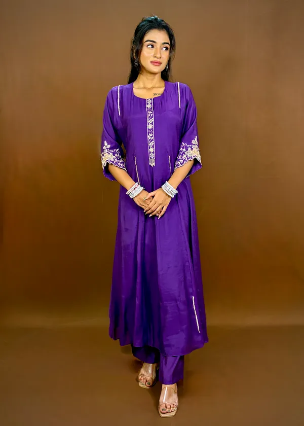 Purple_Ethnic_Kurta_Set_With_Embroidered_Sleeves