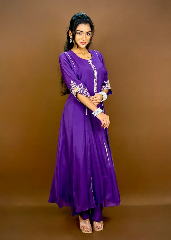 Purple_Ethnic_Kurta_Set_With_Embroidered_Sleeves