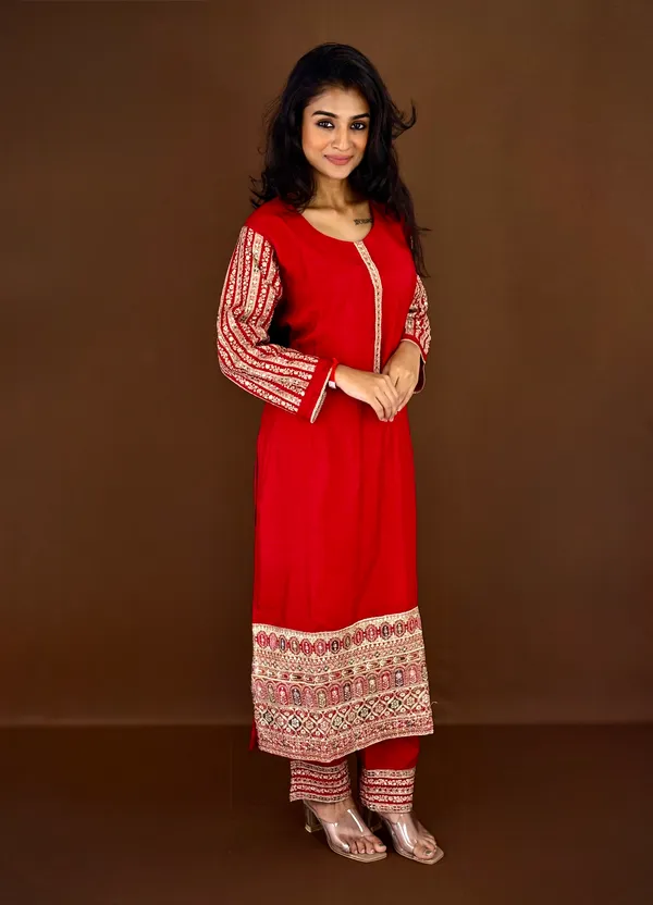 Womens_Red_Ethnic_Kurta_Set_With_Printed_Sleeves_And_Border