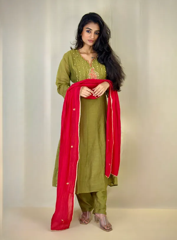 Olive_Green_Embellished_Kurta_Set_With_Red_Dupatta