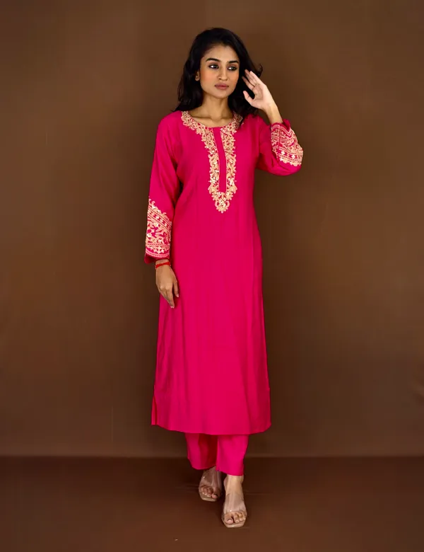 Elegant_Pink_Embroidered_Kurta_Set_With_Golden_Detailing
